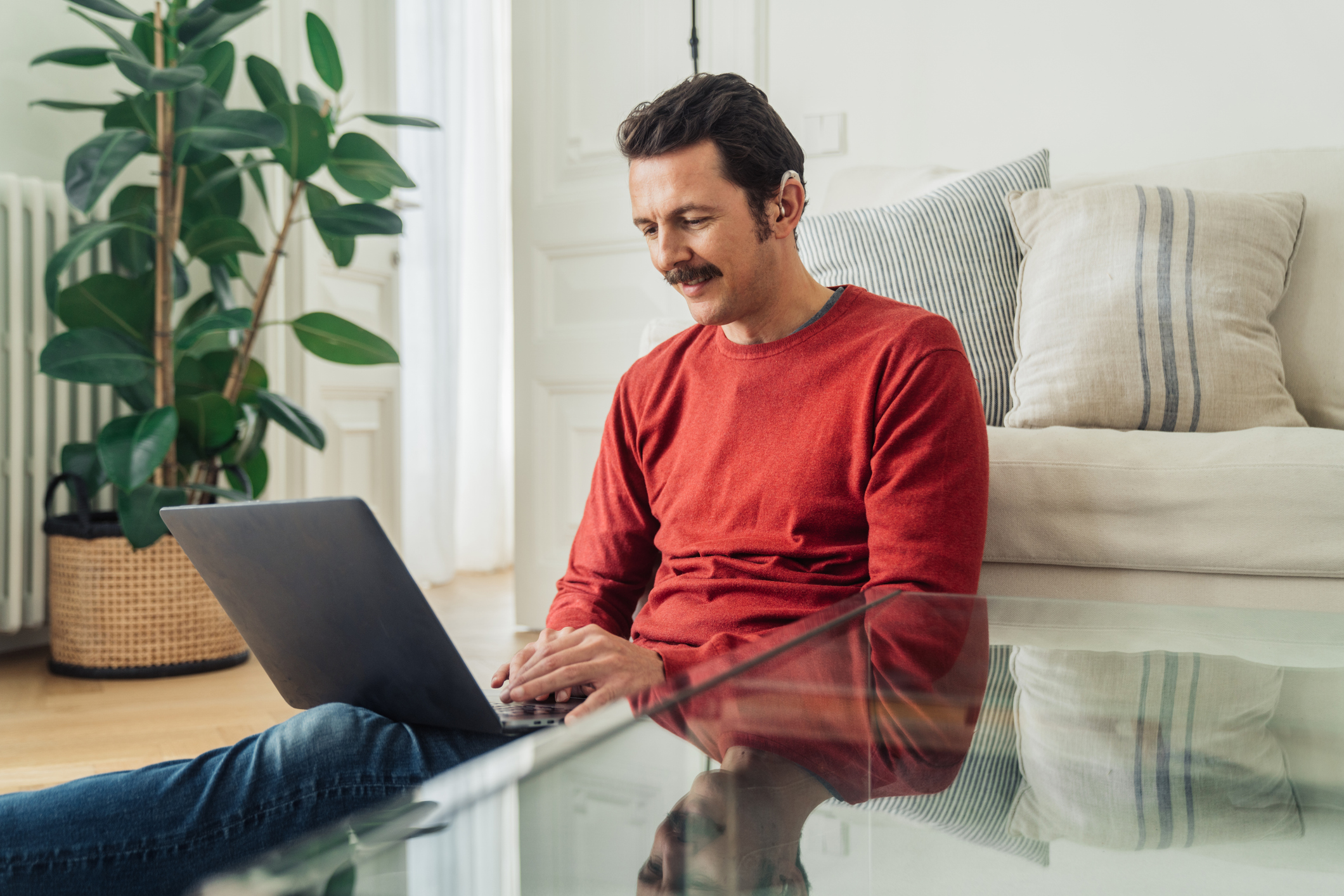 How we can help deaf and hearing-impaired customers manage their savings
